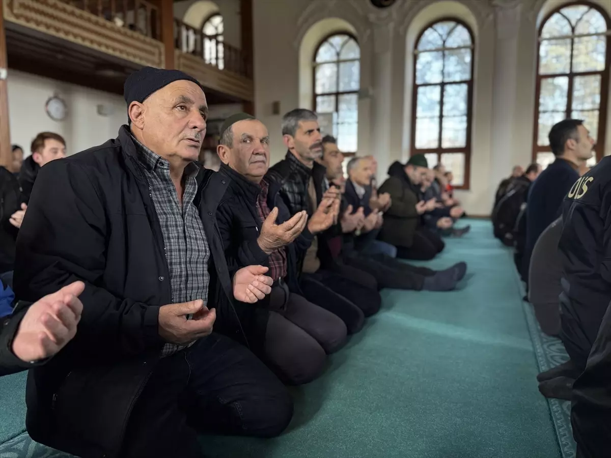 Trakya\'da, 6 Şubat depremlerinde hayatını kaybedenler anıldı