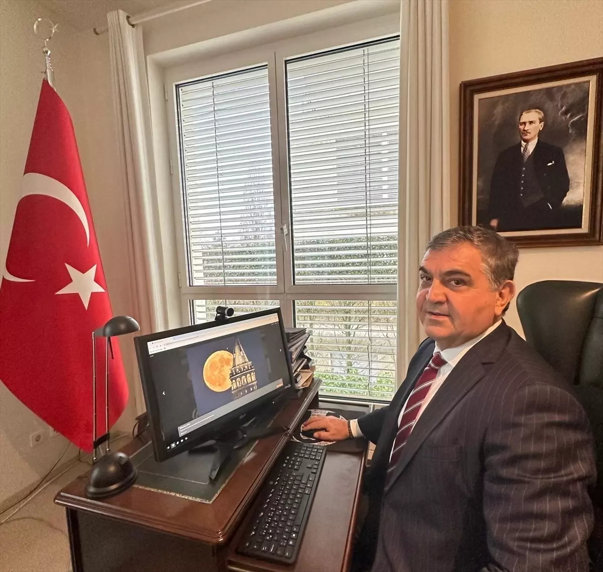 Büyükelçi Kaymakcı \'Yılın Kareleri\' Oylamasına Katıldı