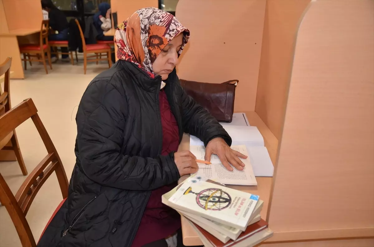 Nejla Örs: Hayallerinin Peşinden Koşuyor