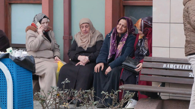 Ev sahibi-kiracı kavgası cinayetle bitti! Hastaneye götürülmesin diye aracın önünü kestiler iddiası Ev sahibi-kiracı kavgası cinayetle bitti! Hastaneye götürülmesin diye aracın önünü kestiler iddiası