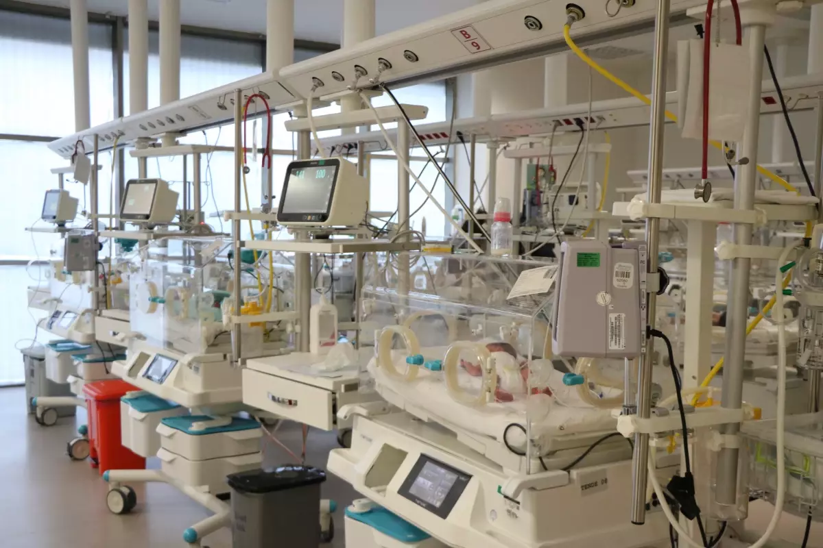 Diyafram Hernisiyle Doğan Bebek Sağlığına Kavuştu