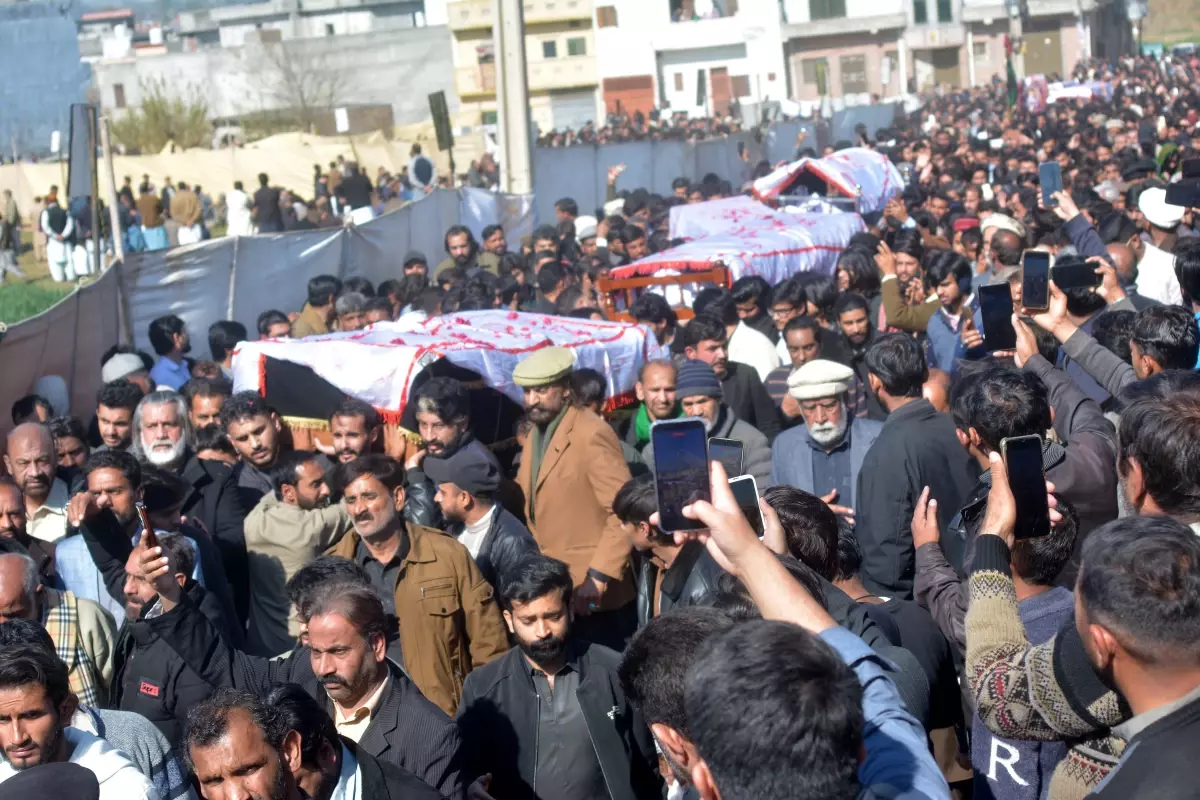 İslamabad\'da Cami Saldırısı: 36 Ölü