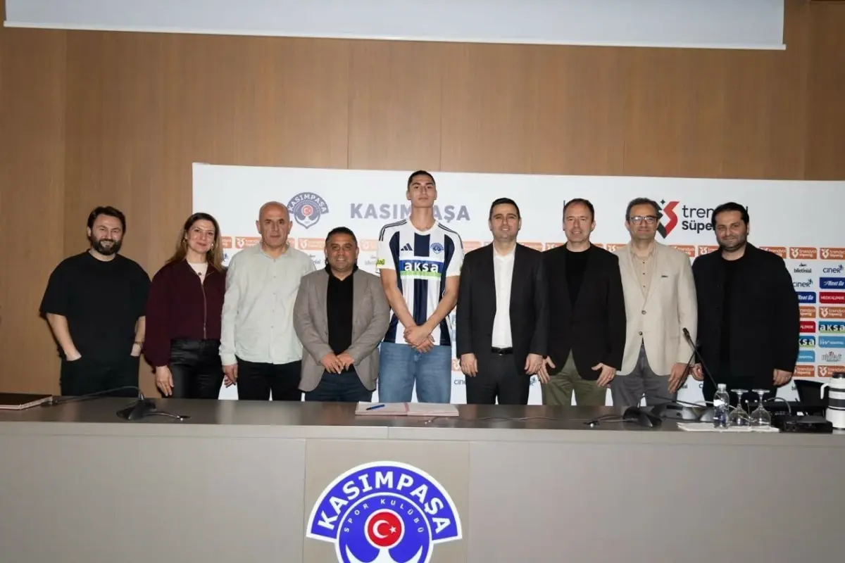 Ahmet Taha Dağbaşı Kasımpaşa\'ya Transfer Oldu