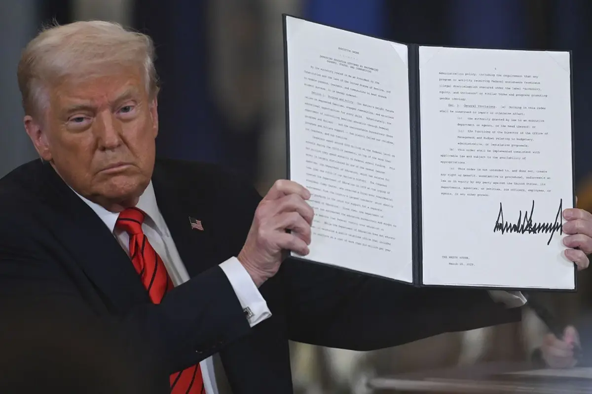 Trump\'tan dünyayı etkileyecek İran kararı! Kararnameyi imzaladı