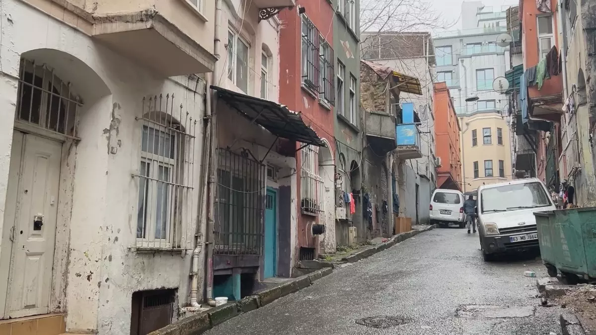İstanbul\'da kan donduran olay! 6 aylık bebek hayatını kaybetti, anne ve bakıcı tutuklandı