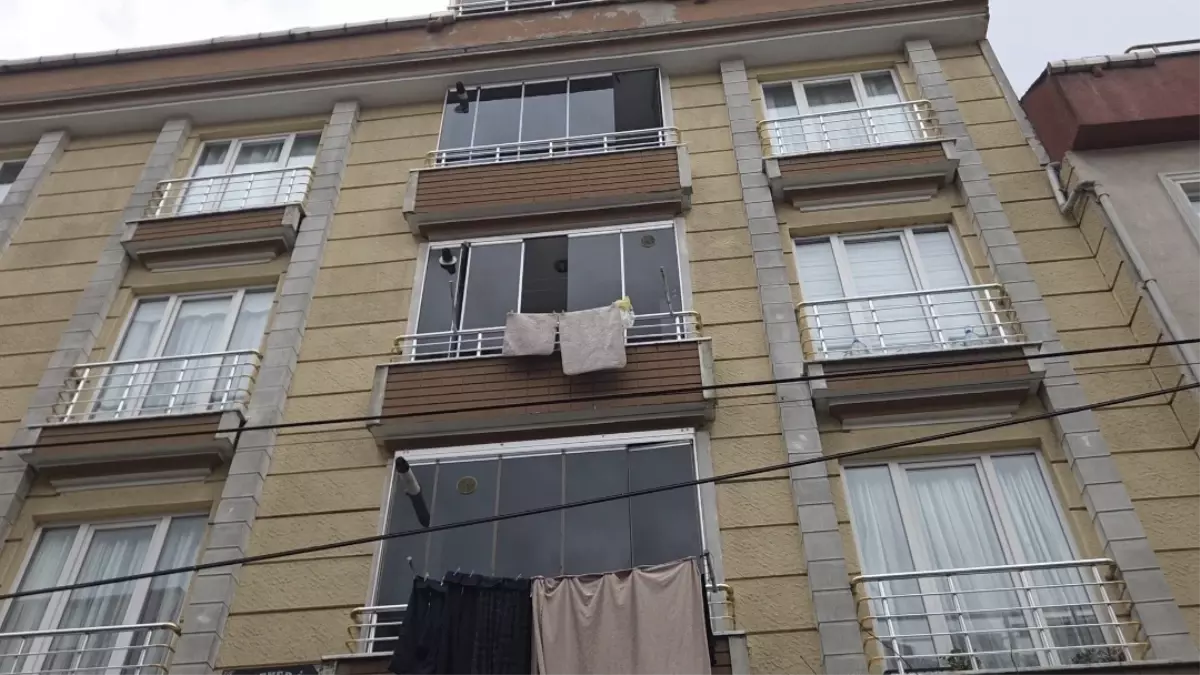 Esenyurt\'ta Bıçaklı Kavga: 1 Ölü