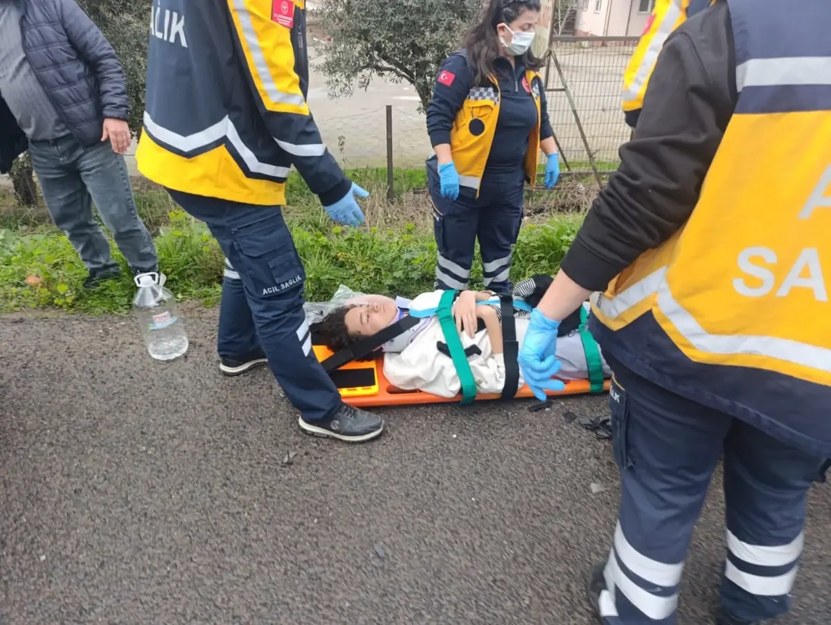 Turgutlu\'da Trafik Kazası: 2 Ölü, 4 Yaralı