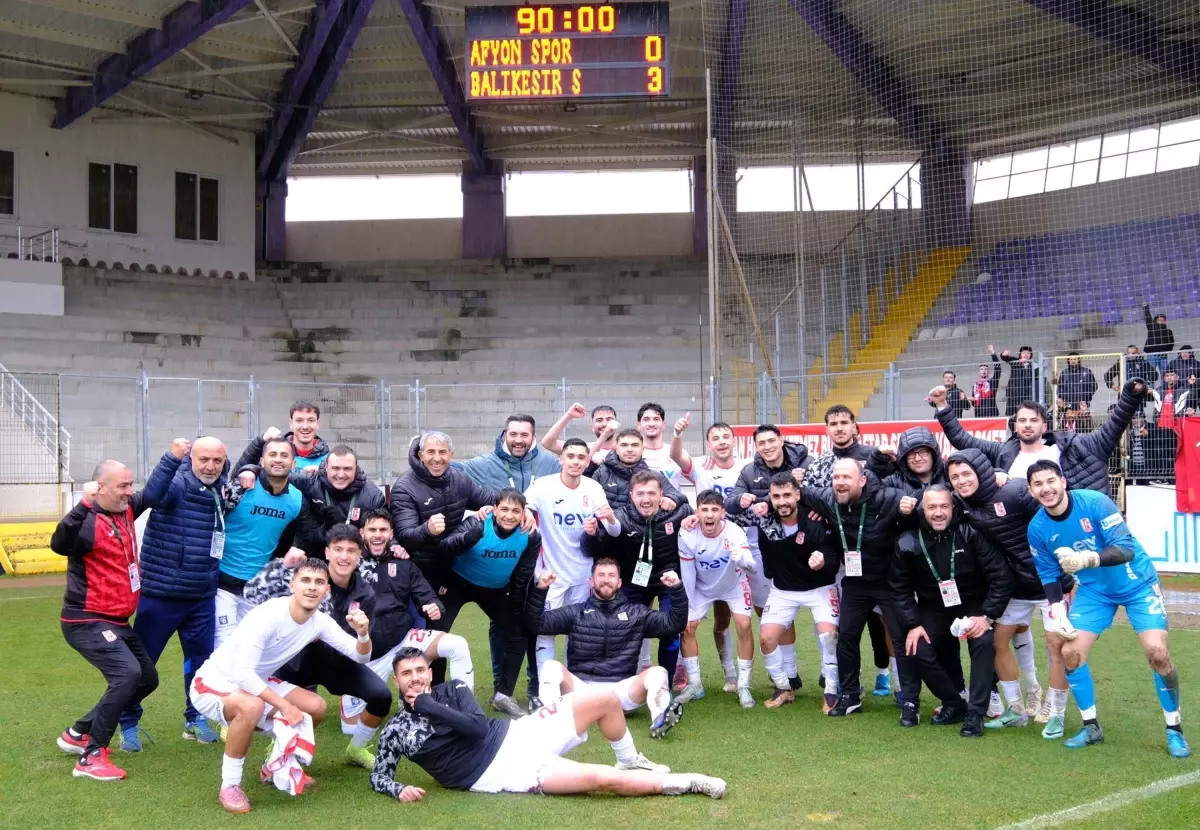 Balıkesirspor, Afyonspor\'u Geçti