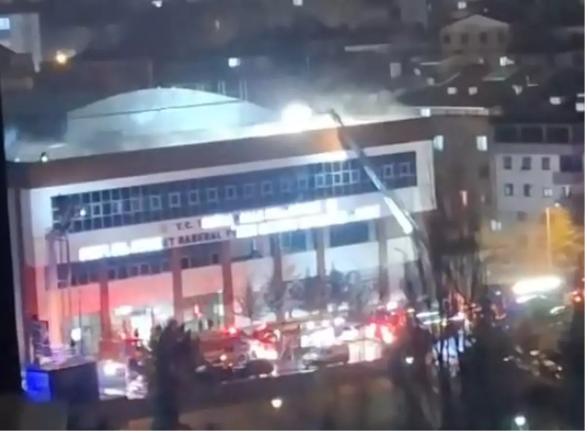 Yenimahalle\'de Sauna Yangını