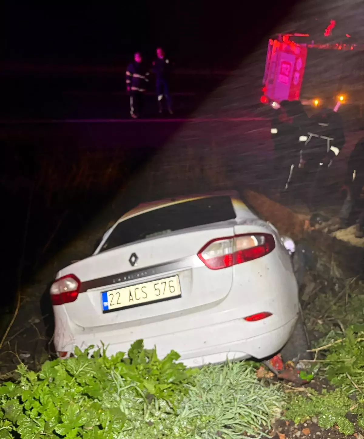 Korkunç kaza! Şarampole yuvarlanan araçtaki 2 kişi hayatını kaybetti