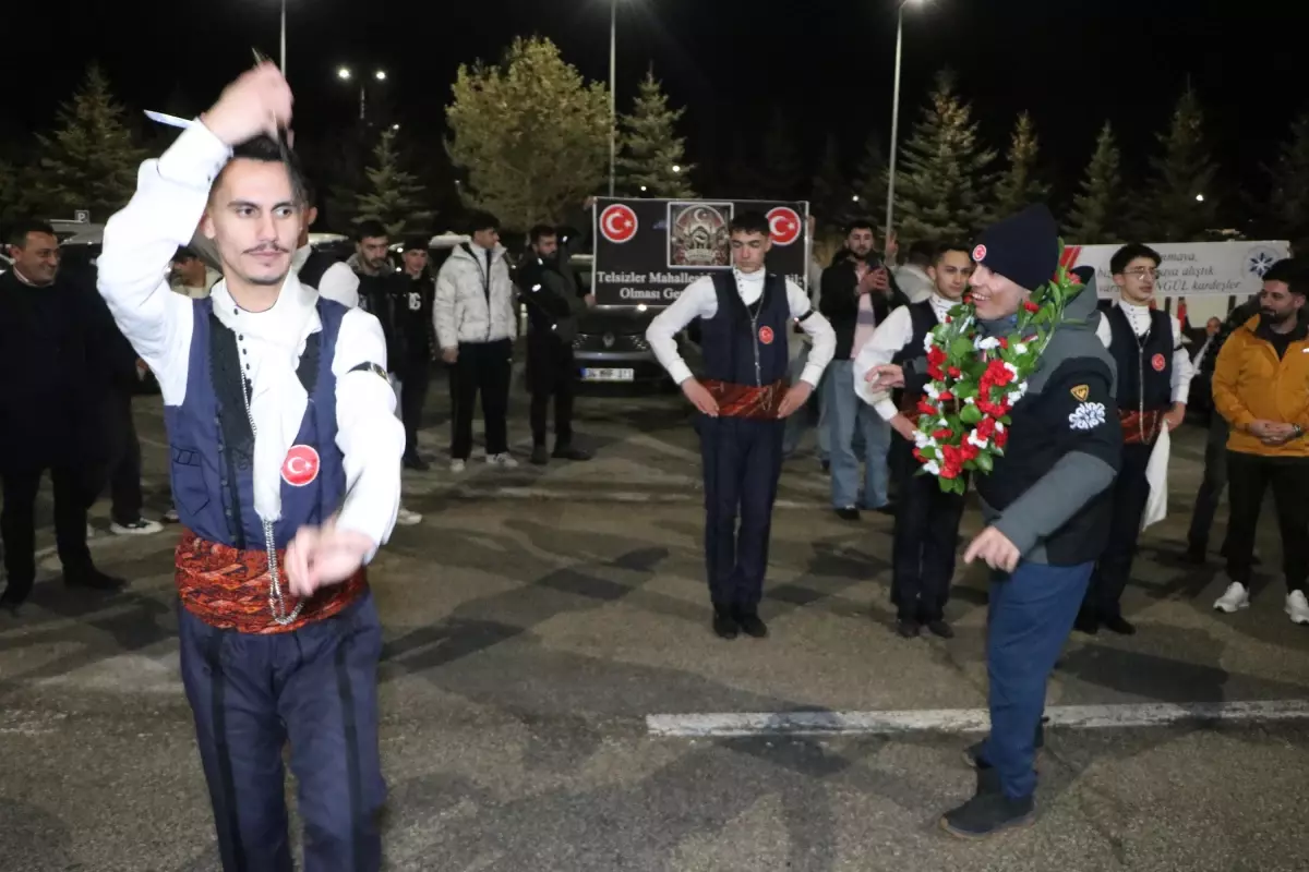 Erzurumlu Otizmli Kardeşlerden Kayak Başarısı