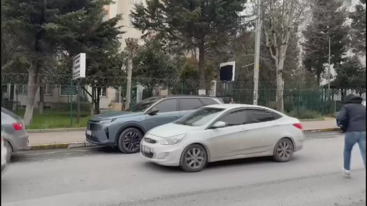 Site bahçesinde karşılaşınca silahı çekip, kurşun yağdırdı