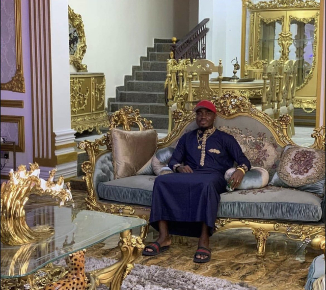 Fener'in eski yıldızı kendi adını taşıyan özel hastane açtı