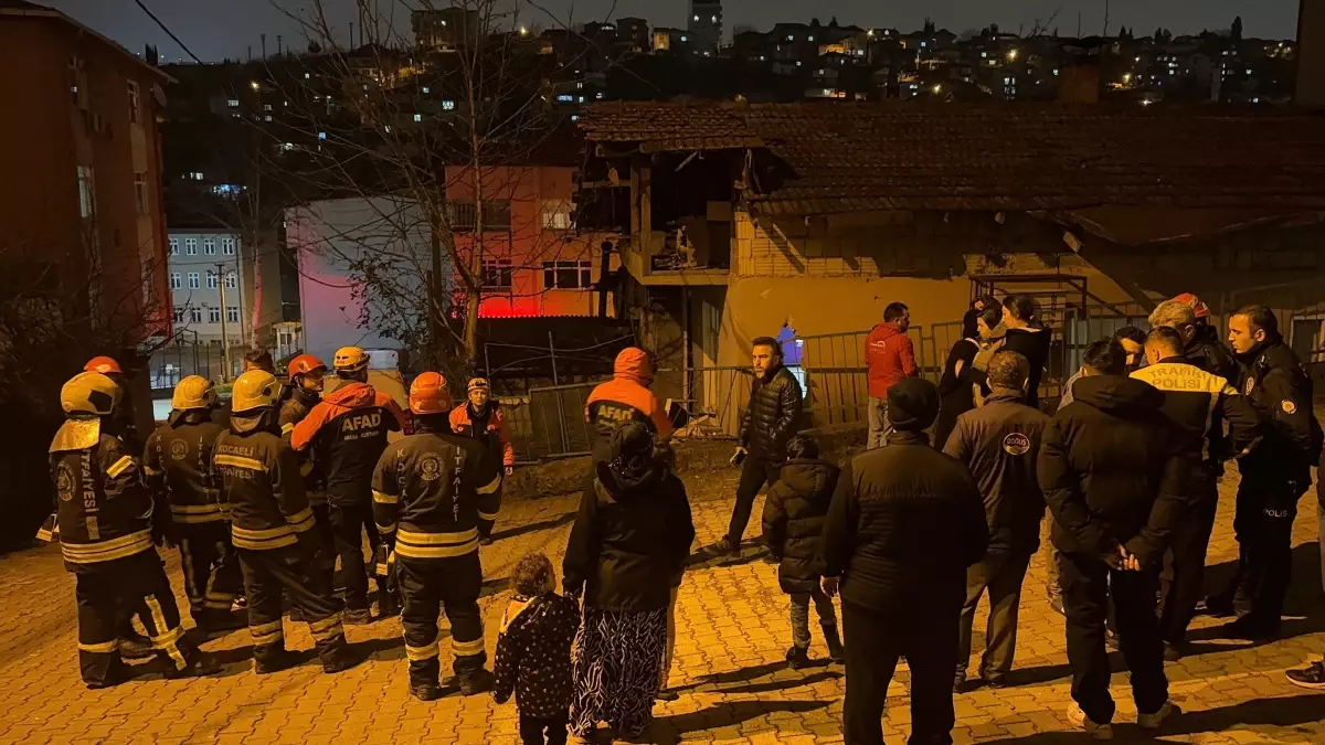 Kamyonet Kavşağında Kaza: Evdeki Kişi Yaralandı