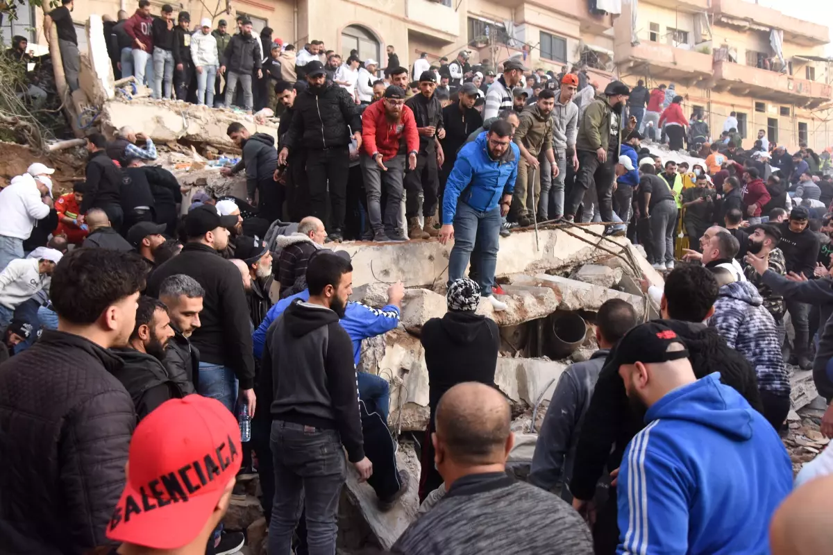 Bitişik 2 bina bir anda yıkıldı, 13 kişi feci şekilde can verdi