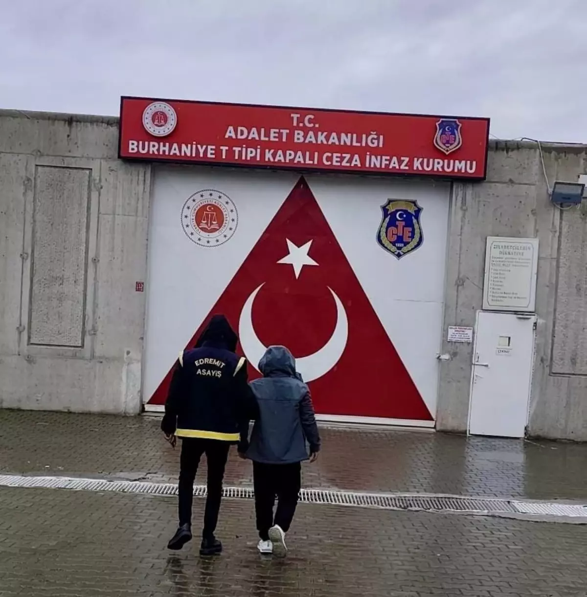 Firari Hükümlü Edremit\'te Yakalandı
