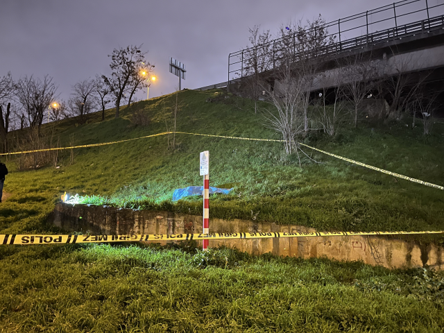 Bayrampaşa'da otoyol kenarında erkek cesedi bulundu
