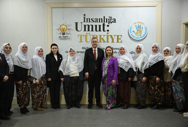 Kıyafetiyle hedef alınan Mihalgazi Belediye Başkanı Zeynep Güneş gözyaşlarını tutamadı