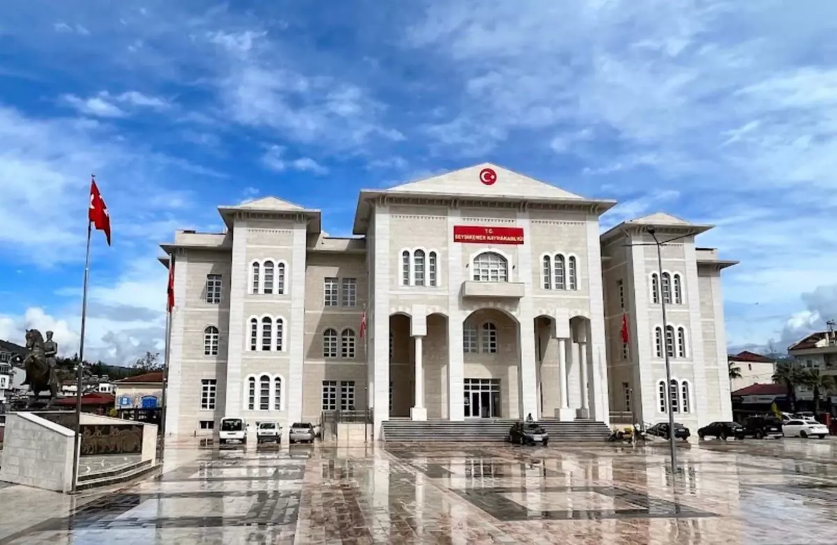 Seydikemer\'de Rüşvet Operasyonu