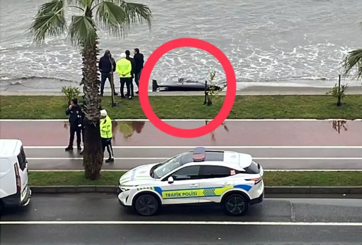 Ordu\'da kıyıda, insansız hava aracı parçası bulundu