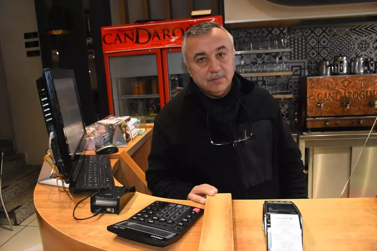 28 Şubat mağduru eski öğretmen, farklı alanlarda insanlara faydalı olmaya çalışıyor