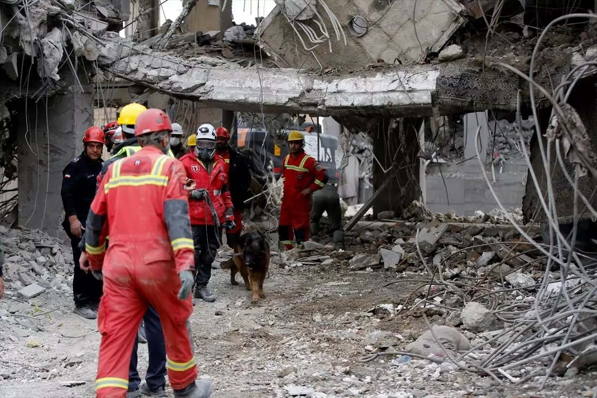 Tahran\'da İsrail ve ABD Saldırısı: 40 Ölü