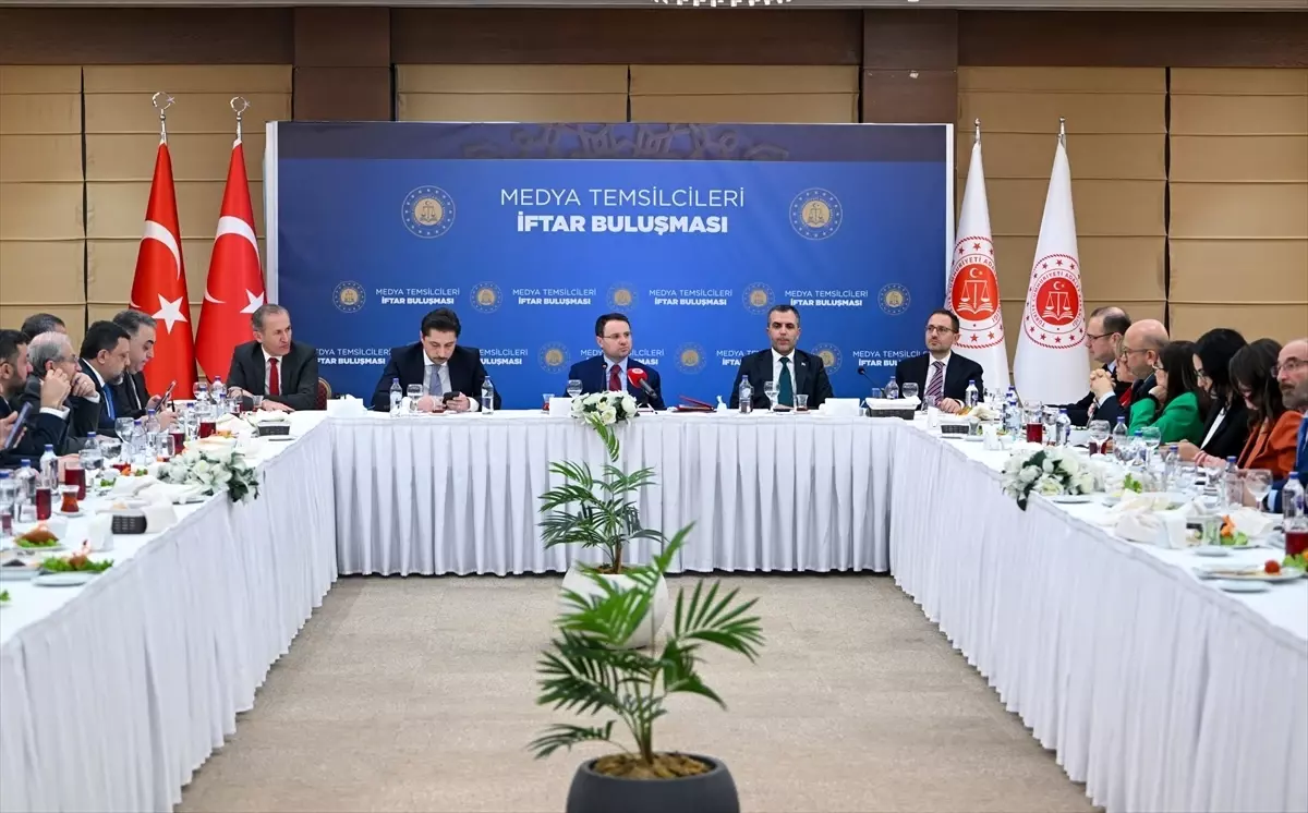 Adalet Bakanı Gürlek, basın kuruluşlarının temsilcileriyle bir araya geldi Açıklaması