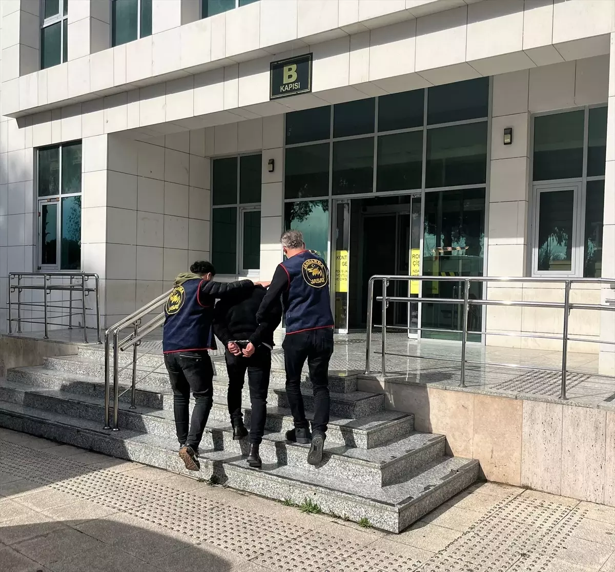 Adana\'da 3 Firari Hükümlü Yakalandı