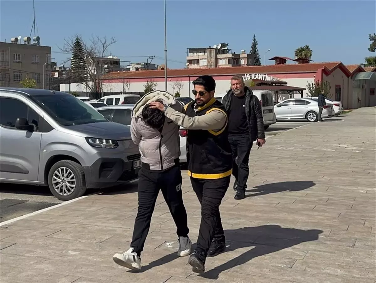 Adana\'da Motosiklet Kavgasında Bıçaklama: 1 Ölü