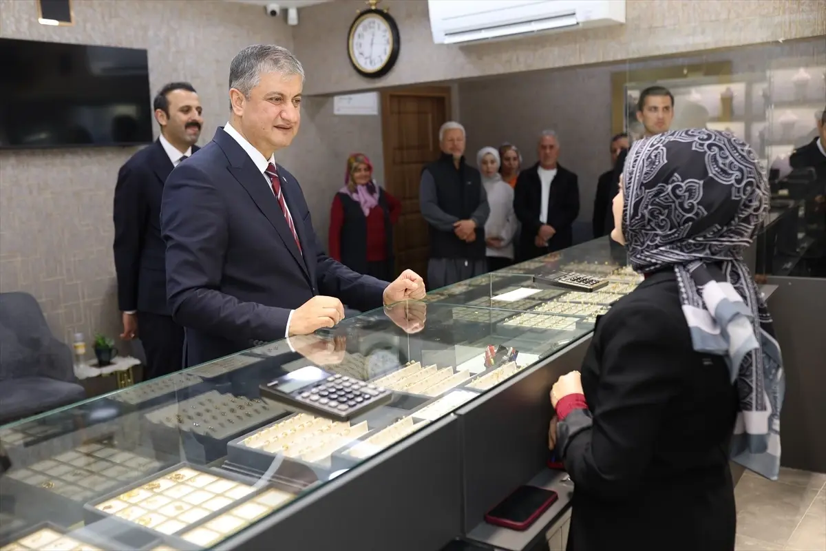 Adana Valisi Mustafa Yavuz, Karaisalı\'da ziyaretlerde bulundu