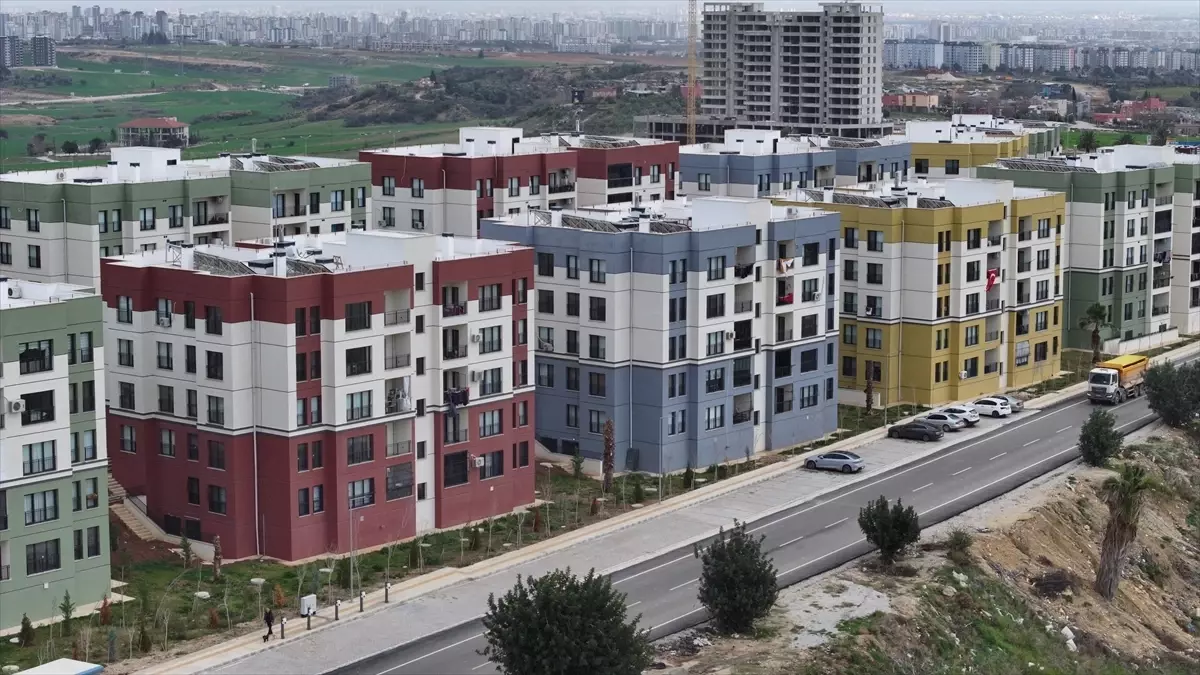 Adana ve Hatay\'da depremzedeler yeni yuvalarının ödeme planını memnuniyetle karşıladı