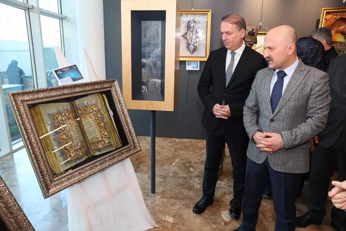 Adıyaman\'da Ebru ve Hat Sergisi