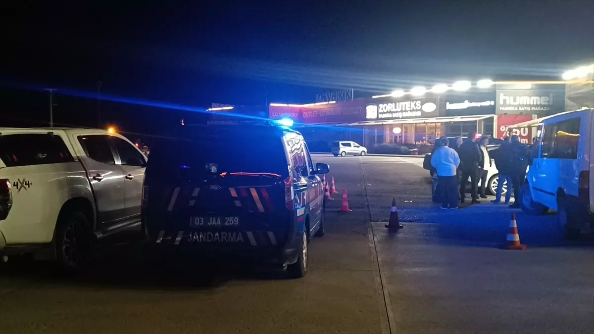 Sandıklı\'da Park Halindeki Araçta Ölü Bulundu