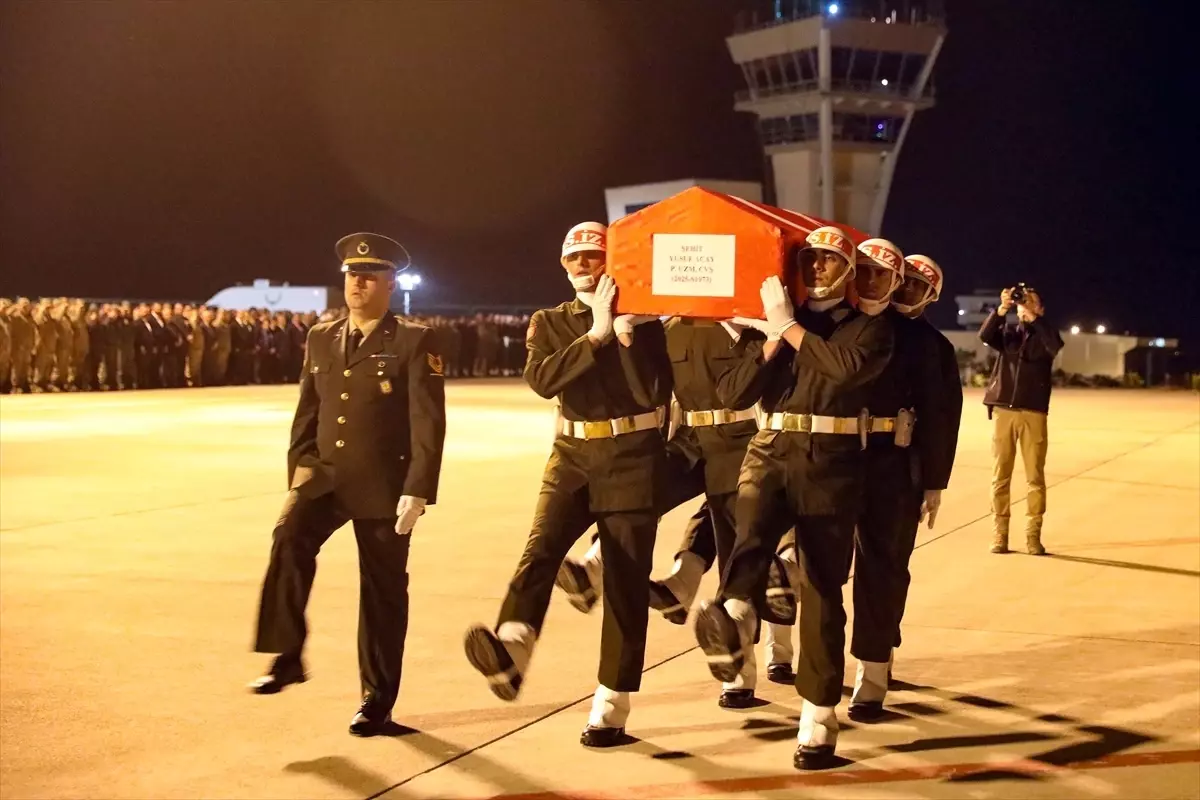 Ağrı\'da askeri araç kazasında şehit olan asker için tören düzenlendi