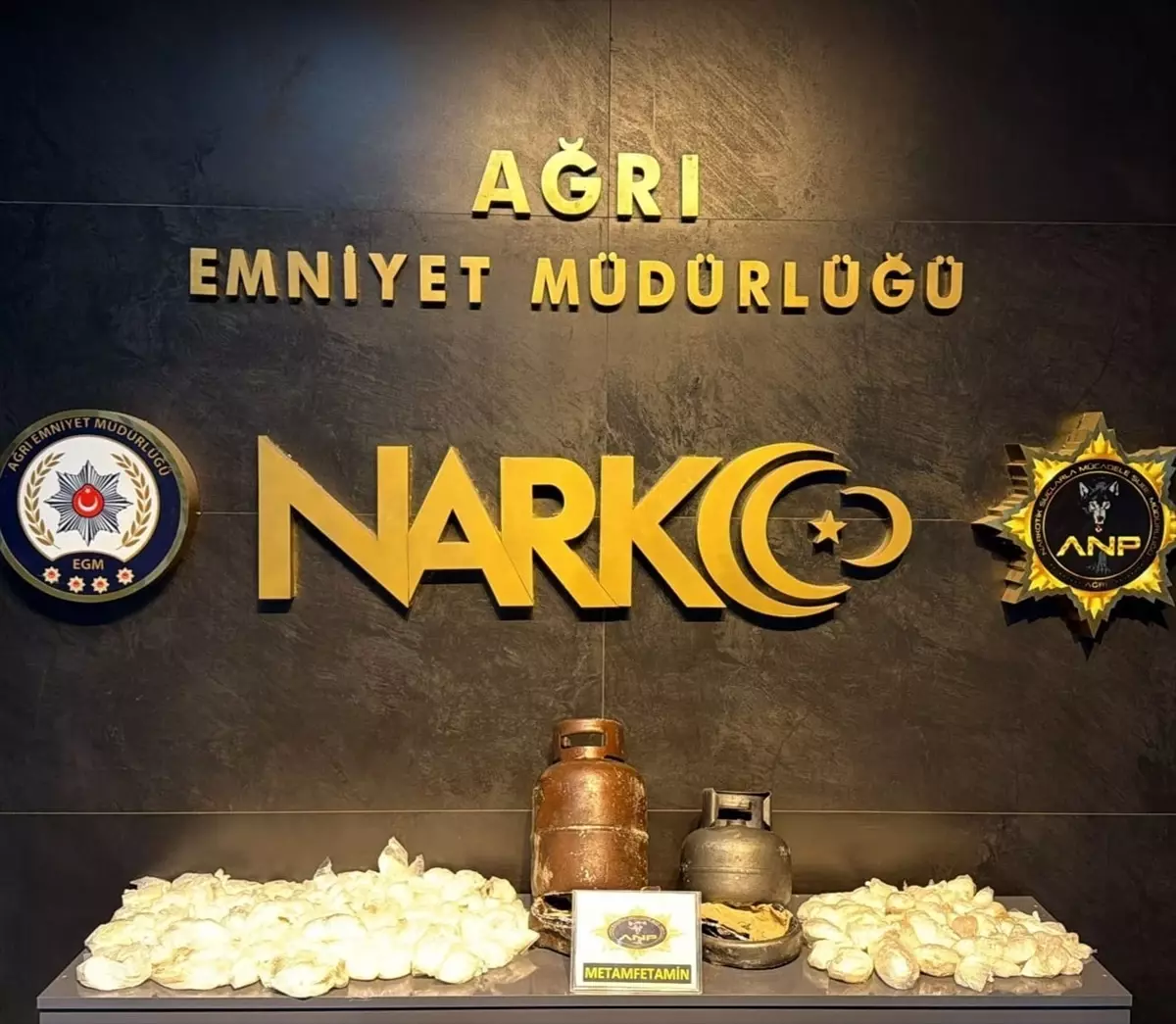 Ağrı\'da 8 Kilogram Uyuşturucu Ele Geçirildi