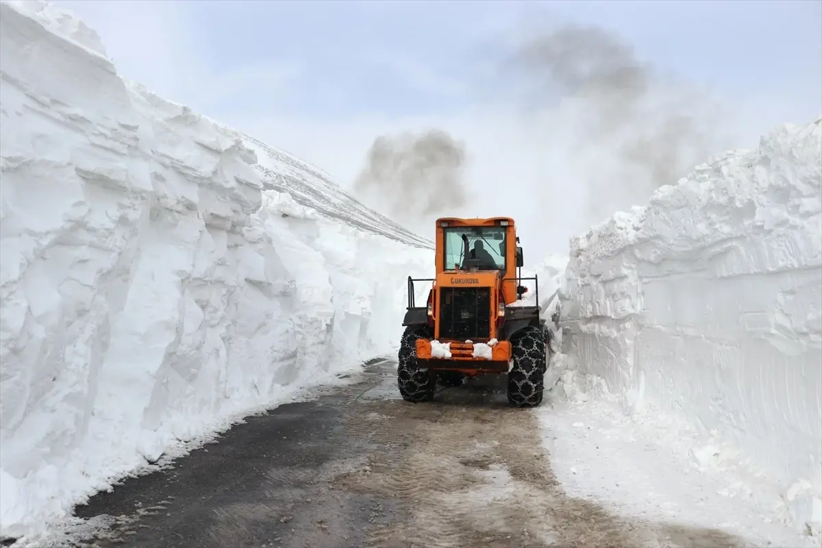 Ağrı-Kağızman Yolu Yeniden Açıldı