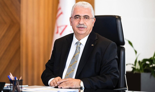 Ahmet Ahlat&ccedil;ı'ya kara para soruşturması! Yurt dışı &ccedil;ıkış yasağı konuldu