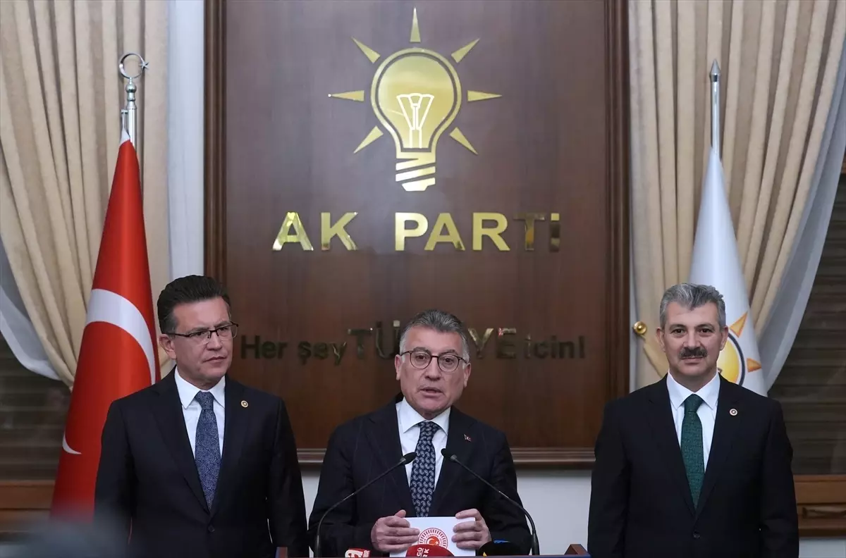 AK Parti, ekonomiye ilişkin düzenlemeleri de içeren kanun tekliflerini TBMM\'ye sundu