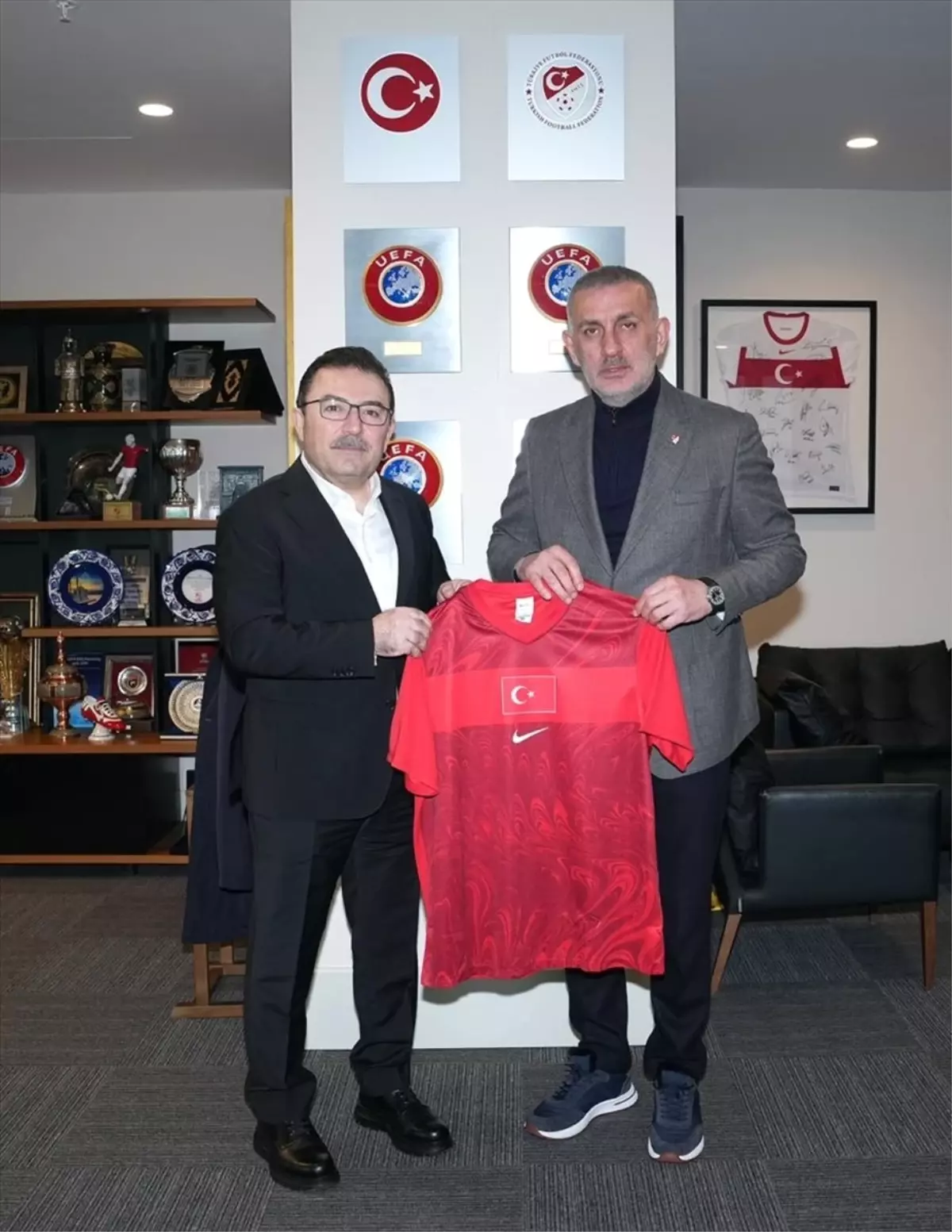 Selami Altınok, TFF Başkanı Hacıosmanoğlu\'nu Ziyaret Etti