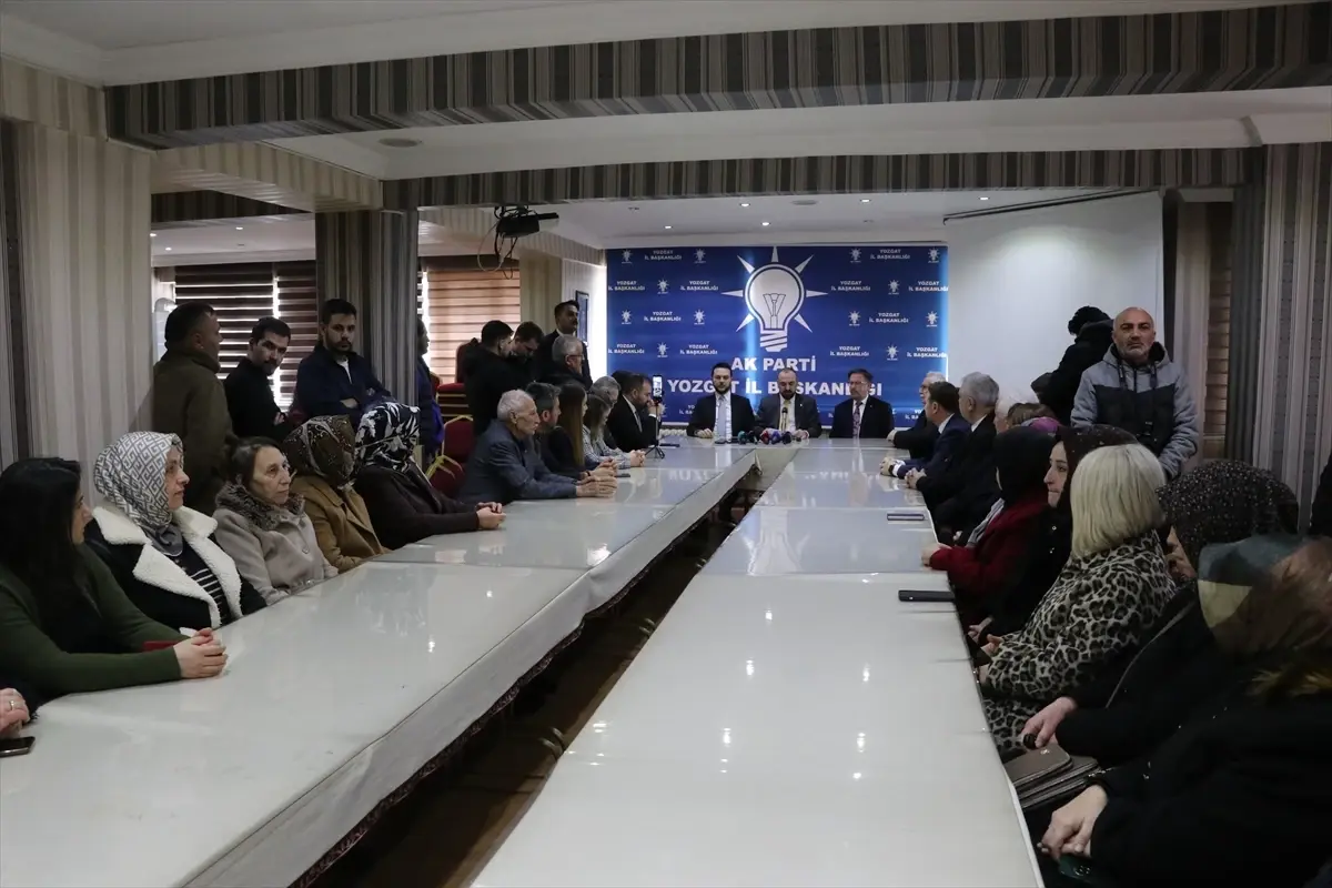 Faruk Acar\'dan CHP\'li Belediyelere Eleştiri