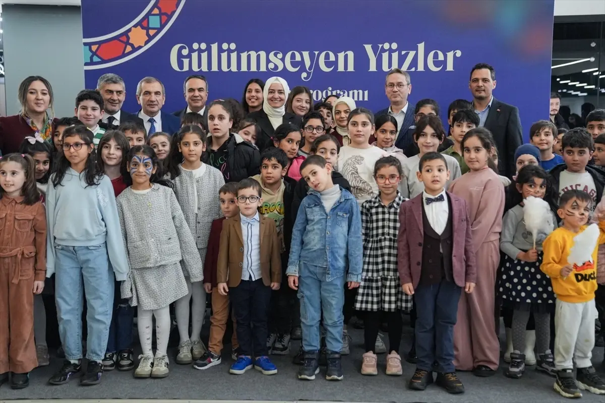 AK Parti Genel Başkan Yardımcısı Kaya, Başakşehir\'de yetimlerle iftarda bir araya geldi Açıklaması