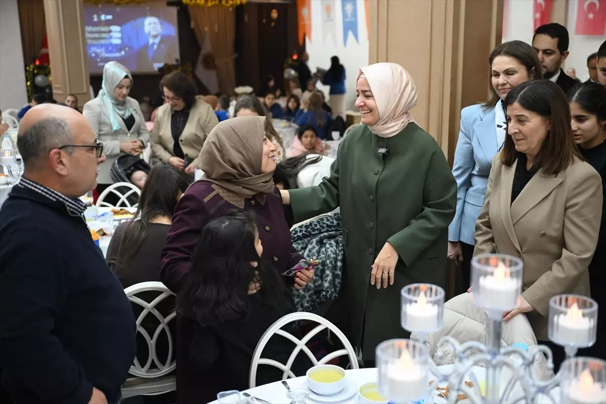 AK Parti Genel Başkan Yardımcısı Kaya, Edirne\'de ziyaretlerde bulundu