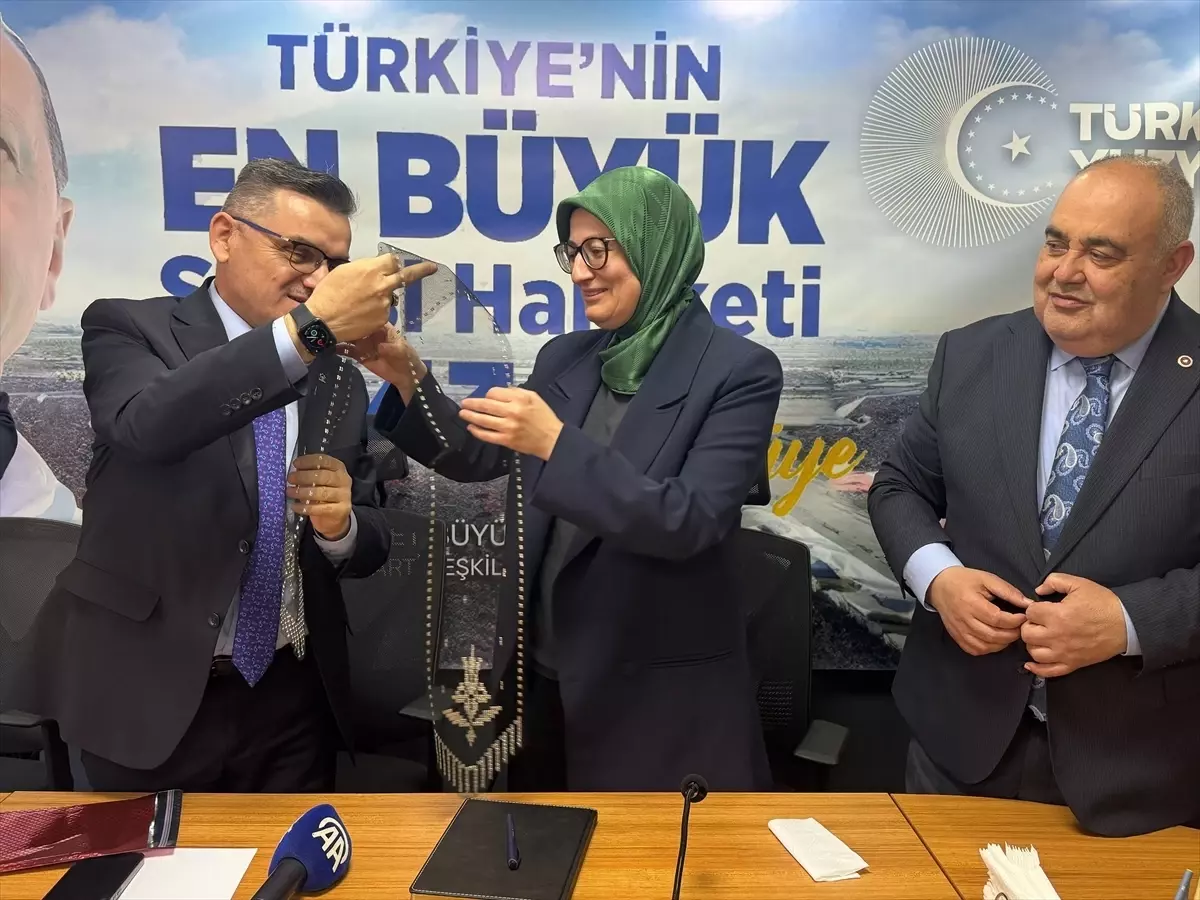 AK Parti Genel Başkan Yardımcısı Uygur, Bartın\'da konuştu Açıklaması