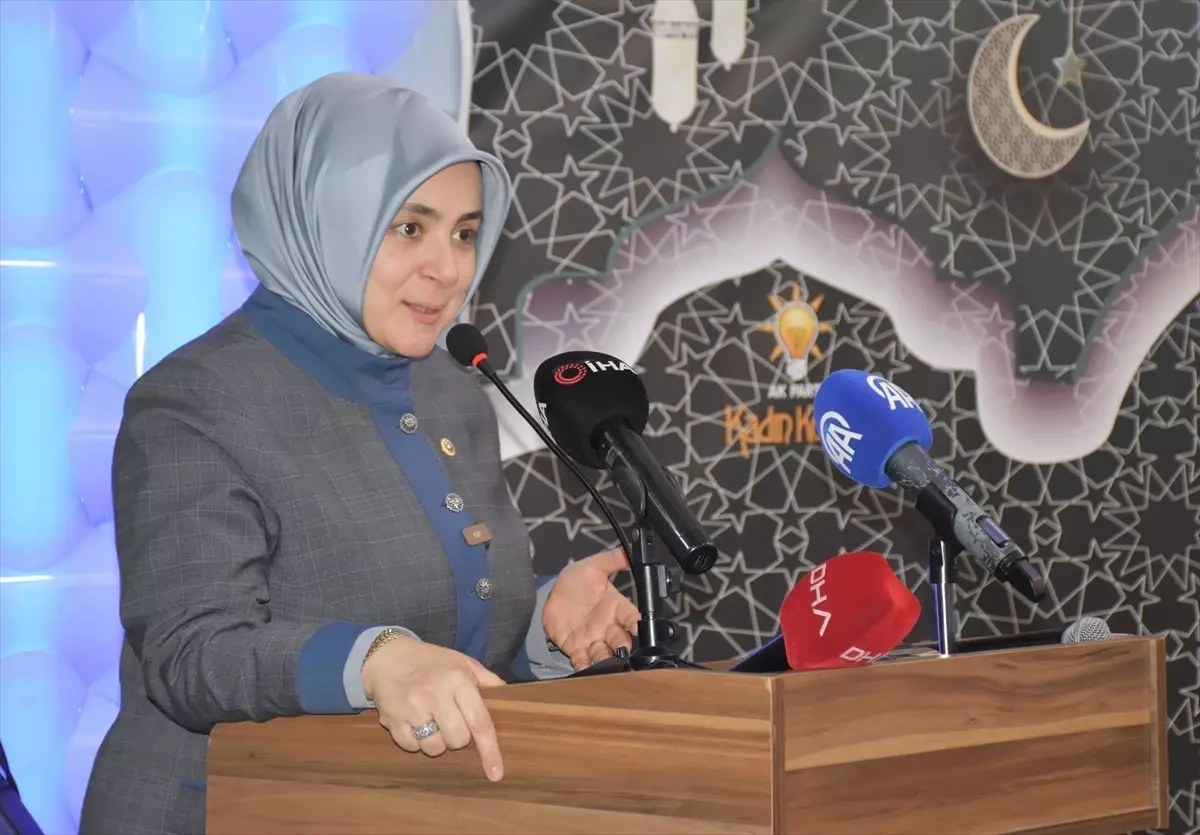 AK Parti Genel Merkez Kadın Kolları Başkanı Ercan, Kırıkkale\'de iftar programında konuştu Açıklaması