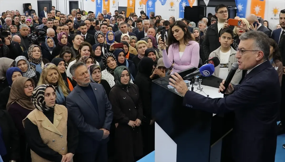 AK Parti Grup Başkanı Güler, Sivas\'ta partisinin bayramlaşma programında konuştu Açıklaması