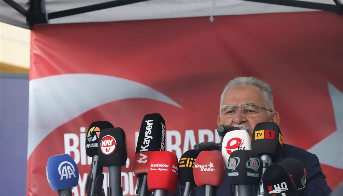 AK Parti Kayseri İl Başkanlığında bayramlaşma programı düzenlendi