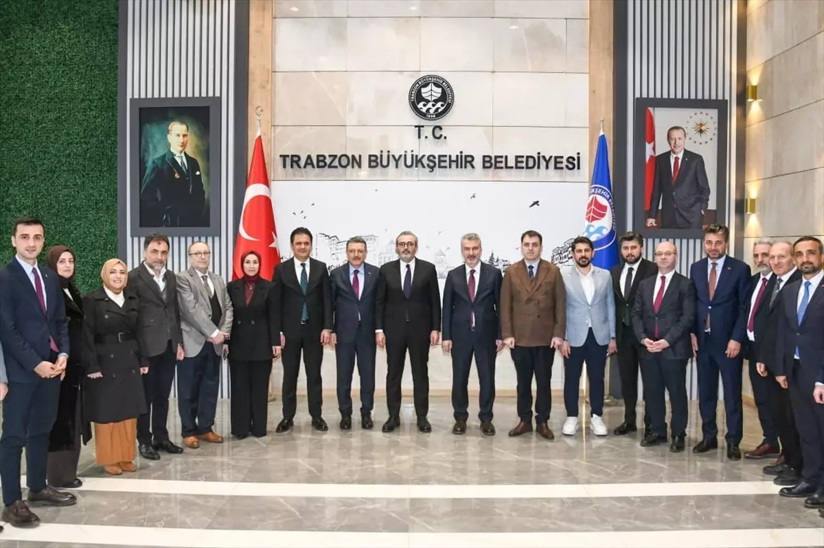 Mahir Ünal, Trabzon\'da Ziyaretlerde Bulundu