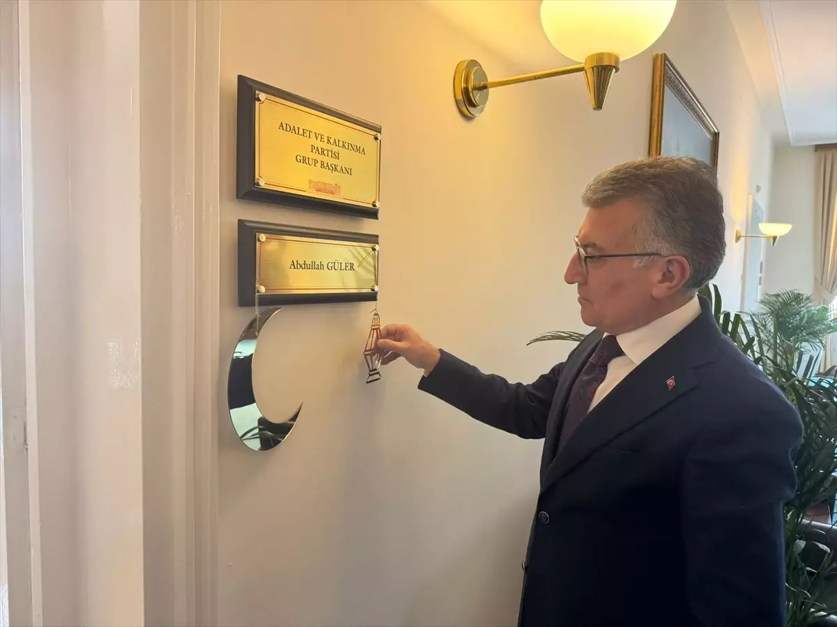 TBMM Koridoru Ramazan İçin Süsleniyor