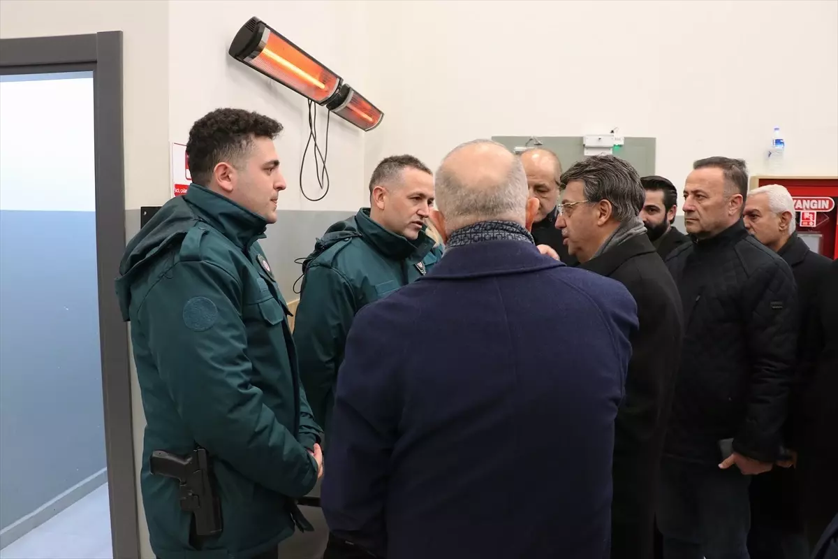 Milletvekilleri Kapıköy Gümrük Kapısı\'nda İnceleme Yaptı