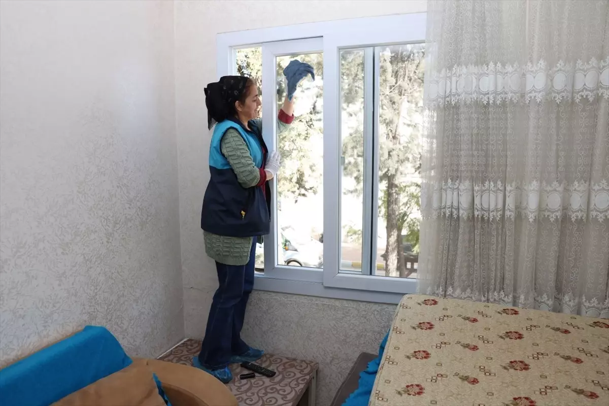 Akdeniz Belediyesi\'nden Bayram Temizliği